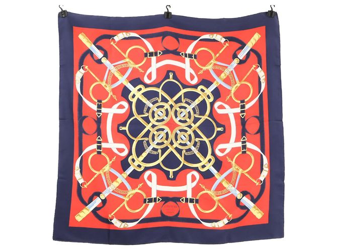 Hermès Pañuelo de seda Hermes Eperon d'Or Roja Azul marino - vista 2