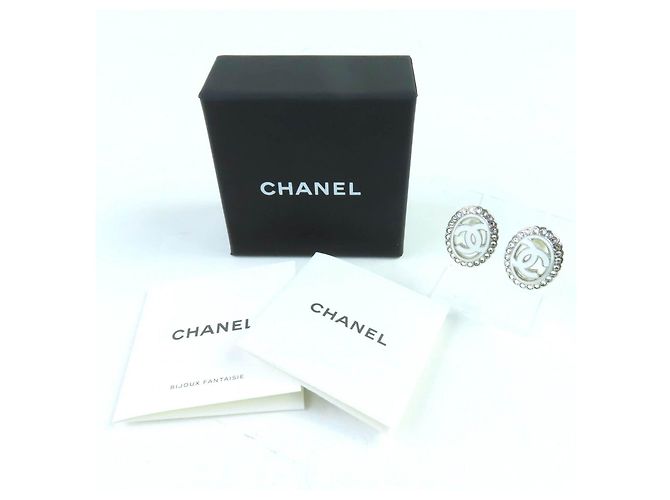 Timeless Chanel Pierce Ohrringe Weiß - Ansicht 2