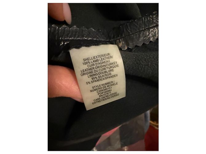 Alice + Olivia Falda evasé de cuero negro - vista 4