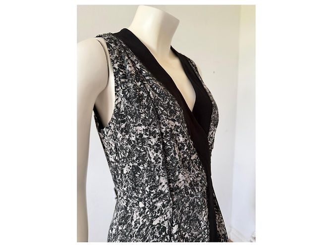 Proenza Schouler Vestido de seda estampado abstrato preto e branco - vista 7