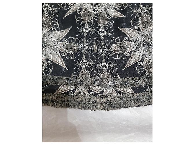 Falda Mini Chanel Patrón de Estrellas y Logo CC Negro Blanco Gris - vista 3