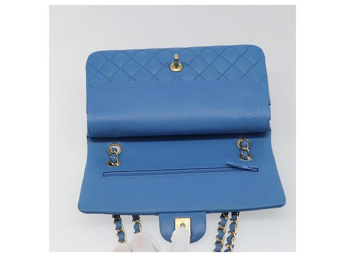CHANEL Borsa Chain Double Flap Matelassé 25 in pelle di agnello blu e oro CC Auth 187037SAM D'oro - vista 20