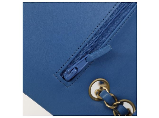 CHANEL Borsa Chain Double Flap Matelassé 25 in pelle di agnello blu e oro CC Auth 187037SAM D'oro - vista 22