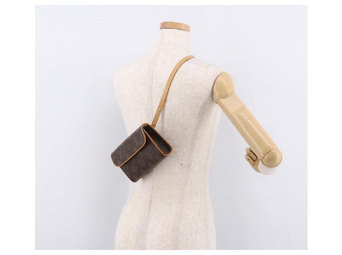 LOUIS VUITTON Monogram Pochette Florentine Waist bag M51855 LV Auth 186107V - view 21