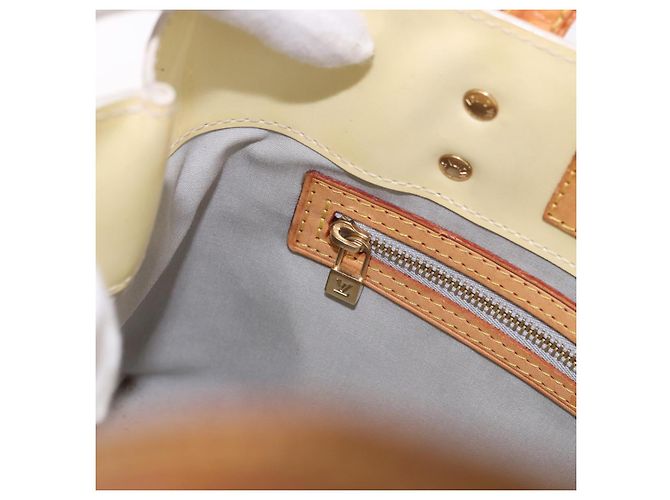 LOUIS VUITTON Monogram Vernis Reade PM Hand Bag Perle M91336 LV Auth 187720 - vista 21