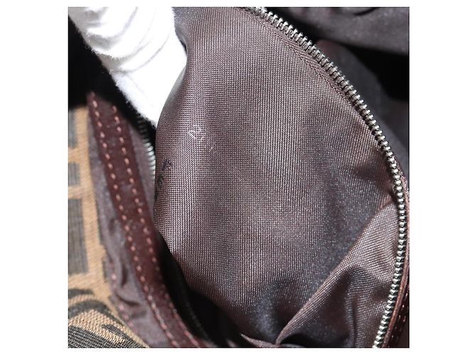 FENDI Borsa a Spalla Mamma Baguette in Tela Zucca Nero Marrone Autentica 187565SAV - vista 11
