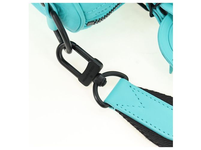 LOUIS VUITTON Taurillon Clemence Keepall Bandouliere 25 Bag M11996 Auth 185940SM Turquoise - view 17