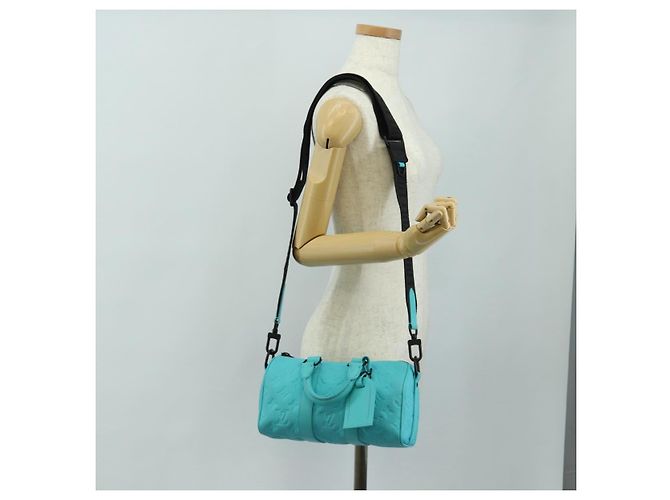 LOUIS VUITTON Taurillon Clemence Keepall Bandouliere 25 Bag M11996 Auth 185940SM Turquoise - view 27