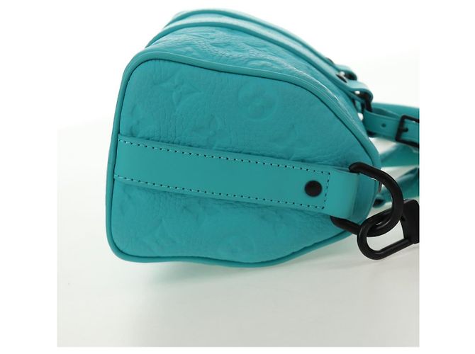 LOUIS VUITTON Taurillon Clemence Keepall Bandouliere 25 Bag M11996 Auth 185940SM Turquoise - view 4