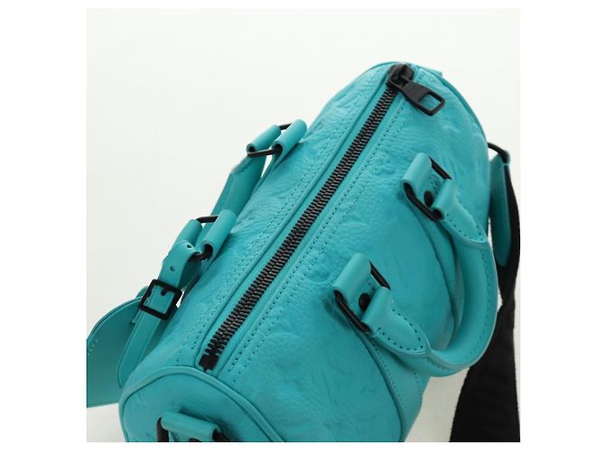 LOUIS VUITTON Taurillon Clemence Keepall Bandouliere 25 Bag M11996 Auth 185940SM Turquoise - view 6