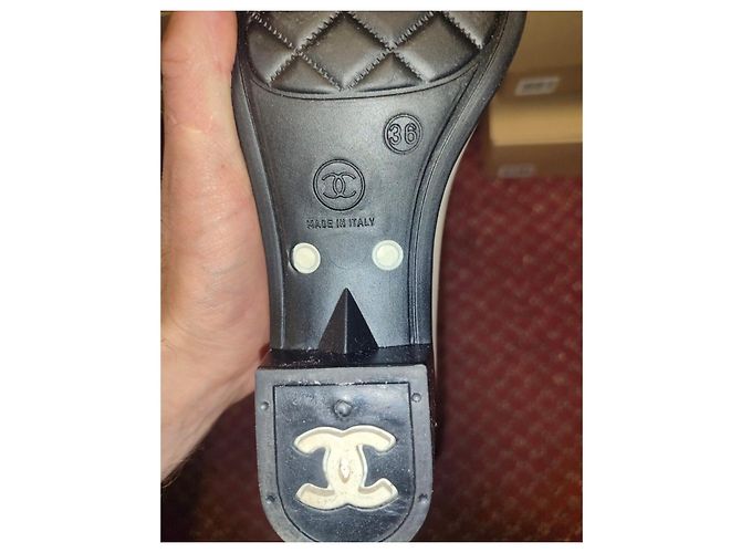 Chic Chanel White Rubber Boots Size 36 Pre-owned - view 6