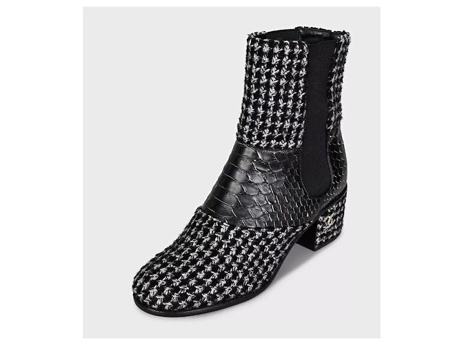 Chanel Tweed Stiefeletten, Größe 38.5 Gebraucht - Ansicht 3