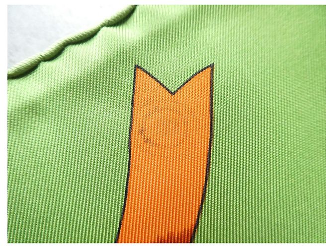 Hermès Lenço de seda Neige d'Antan Marrom Branco Verde Laranja - vista 11