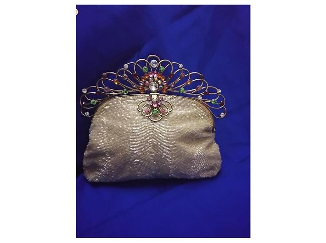 Autre Marque Butler & Wilson Clutch con Perline e Cornice a Tiara di Cristallo Multicolore D'oro - vista 2