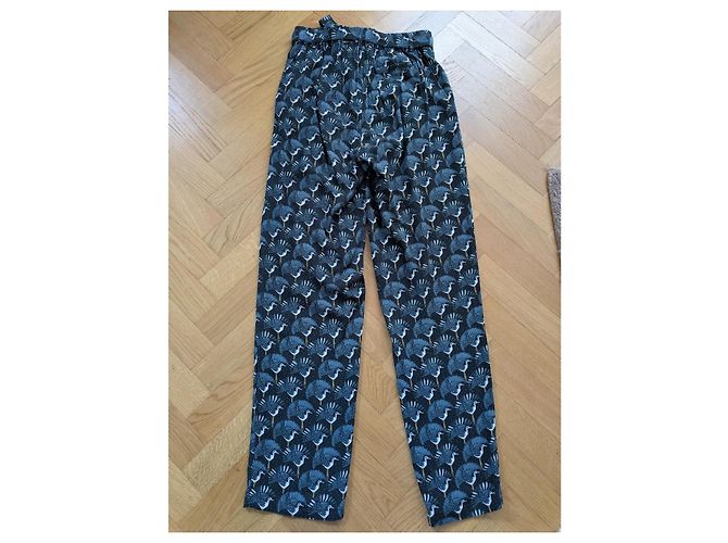 Autre Marque Marie Sixtine Pantalones fluidos estampado grullas Negro Blanco Azul - vista 3