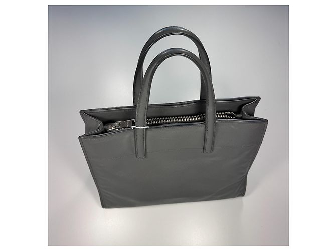 Prada Borsa Tote in Pelle Saffiano Grigio - vista 17