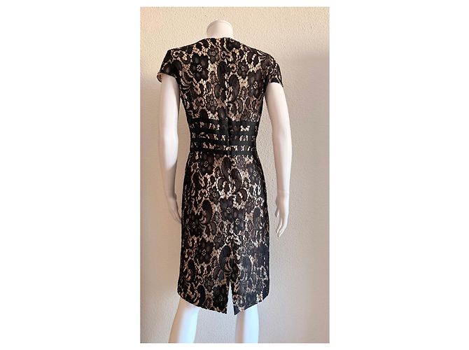 Moschino Cheap and Chic Kleid aus schwarzer Spitze mit Schleifen - Ansicht 2