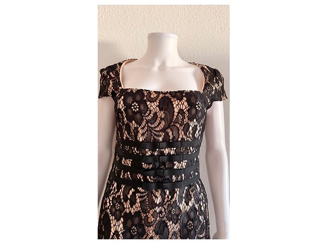Moschino Cheap and Chic Kleid aus schwarzer Spitze mit Schleifen - Ansicht 3