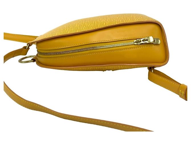 Louis Vuitton Vintage Mabillon Epi Leather Backpack Yellow - view 5