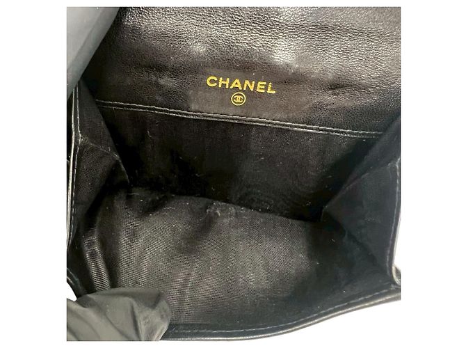 Timeless Chanel Vintage Large Coco Lambskin Bi-fold Wallet Black - view 10