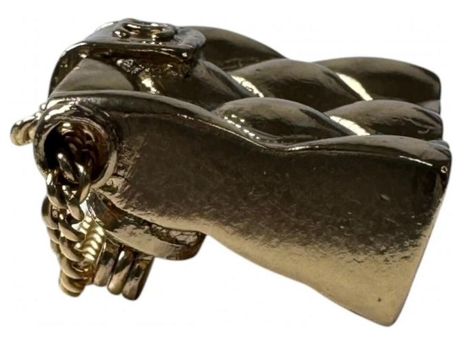 Spilla Motif Borsa Matelassé Chanel D'oro - vista 3
