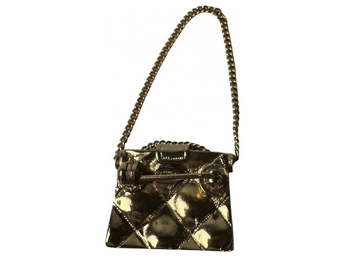 Spilla Motif Borsa Matelassé Chanel D'oro - vista 6