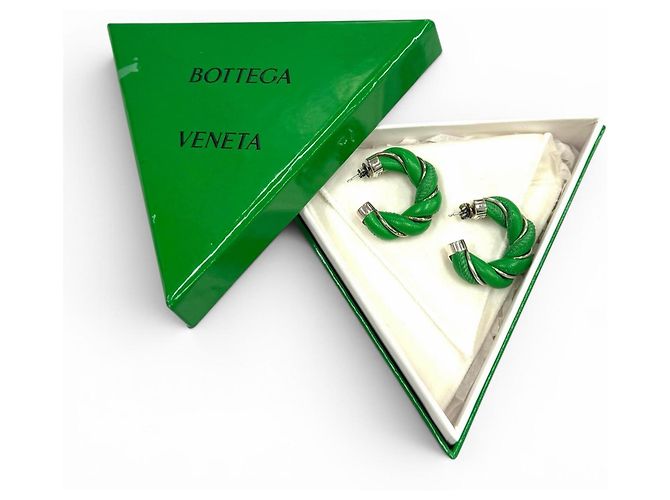 Orecchini Twist in pelle e argento sterling 925 Bottega Veneta Verde - vista 2