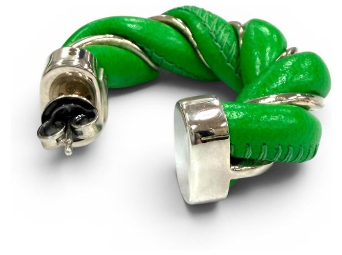 Orecchini Twist in pelle e argento sterling 925 Bottega Veneta Verde - vista 5