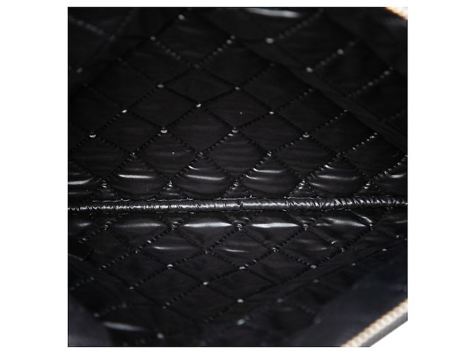 Chanel Black CC Bicolor gesteppte Lammhaut Clutch Schwarz - Ansicht 4