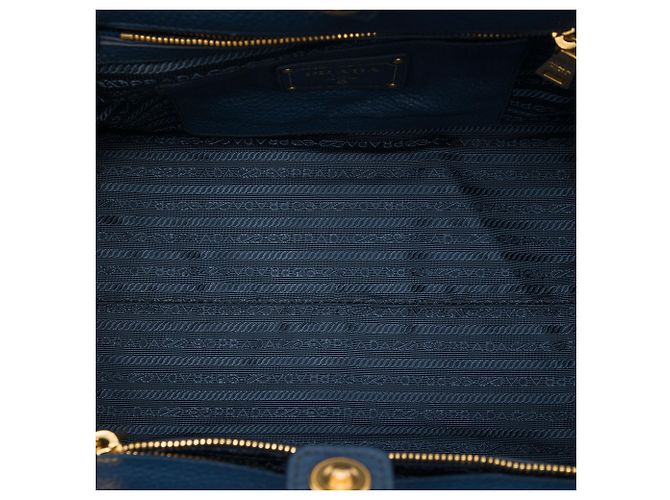 Tote convertibile aperto con tasca frontale in Vitello Daino blu Prada - vista 4
