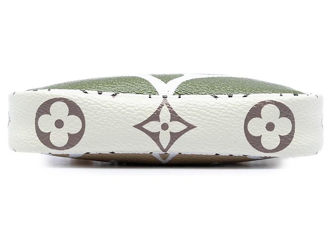 Louis Vuitton Micro Pochette Accessoires Monogram Giant Verde Verde oliva - vista 3