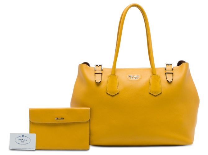 Bolsa Tote Prada Yellow City em couro de bezerro com fivela Amarelo Mostarda - vista 7