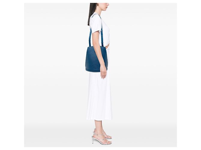 Louis Vuitton Blue Epi Cluny - vista 7