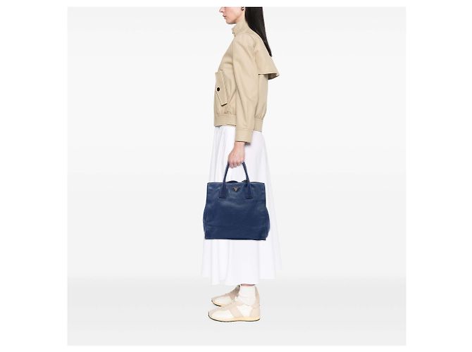 Tote convertible aperto in Vitello Daino blu Prada Blu scuro - vista 6