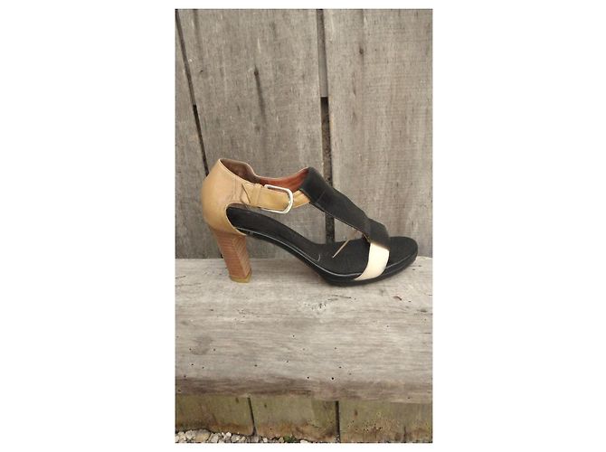 Dries Van Noten Sandali con Tacco in Pelle Nero e Beige Marrone - vista 7