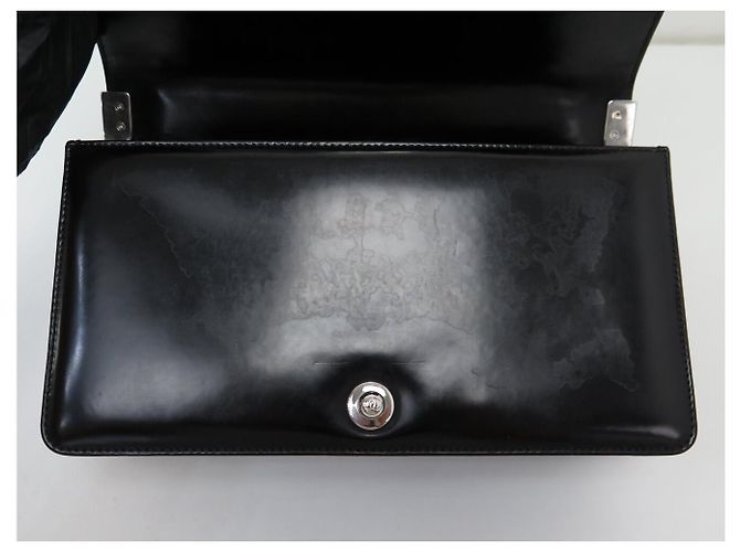 BORSA CHANEL BOY MEDIUM IN PELLE LACCATA NERA A SPALLA Nero - vista 9