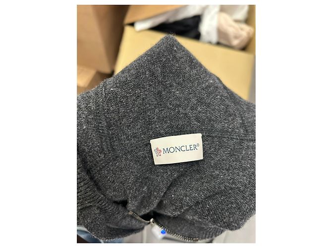 Sweat à capuche zippé Moncler en laine grise - vue 10