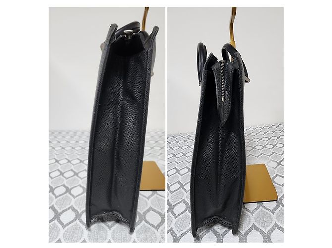 Louis Vuitton Taiga Lozan Valigetta in Pelle Nera Nero - vista 5