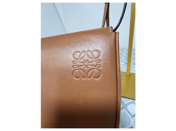 Loewe Small Heel Bag in Pelle di Vitello Marrone - vista 6