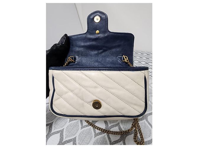 Gucci GG Marmont Super Mini Borsa a Tracolla Bianco D'oro - vista 12
