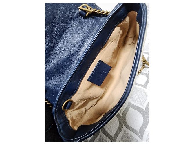 Gucci GG Marmont Super Mini Borsa a Tracolla Bianco D'oro - vista 13