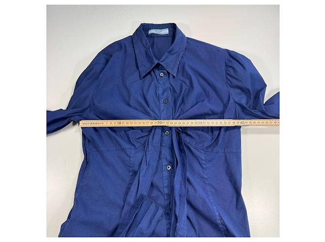 Camisa de algodón azul Prada con detalle de lazo - vista 6