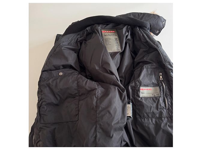 Double Giacca Puffer Prada con Cappuccio in Pelliccia Nero - vista 6