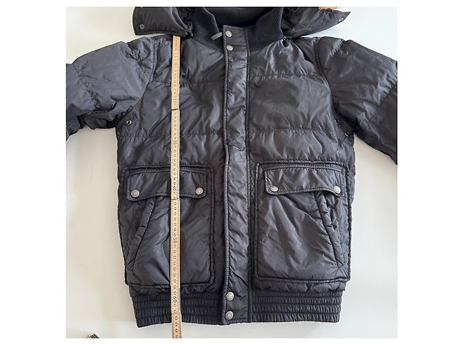 Double Giacca Puffer Prada con Cappuccio in Pelliccia Nero - vista 8