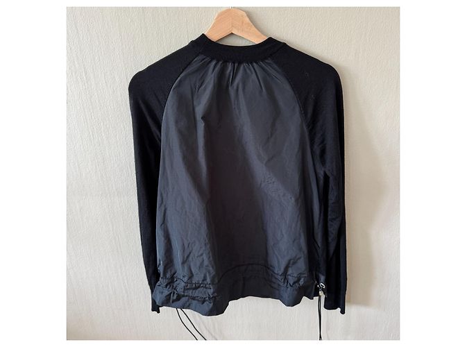 Moncler Oberteil aus schwarzer Wollstrickware und Nylon mit Kordelzug - Ansicht 2
