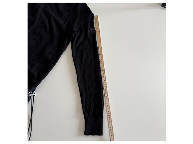 Moncler Oberteil aus schwarzer Wollstrickware und Nylon mit Kordelzug - Ansicht 9