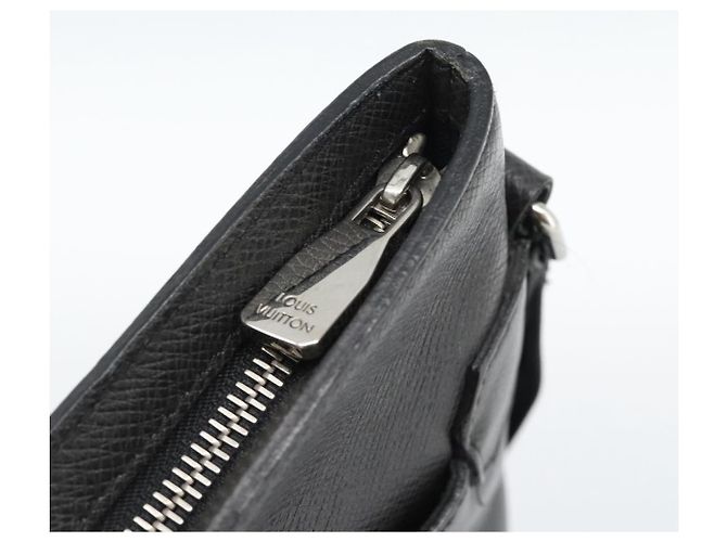 LOUIS VUITTON Borsa a tracolla Taiga Sasha Ardoise M32712 LV Auth ka4817 Grigio - vista 10