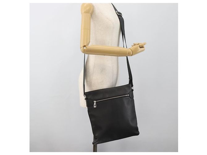 LOUIS VUITTON Borsa a tracolla Taiga Sasha Ardoise M32712 LV Auth ka4817 Grigio - vista 22