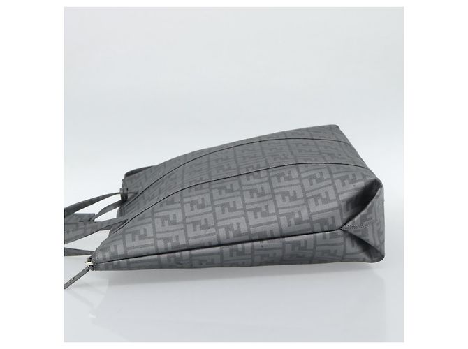 FENDI Borsa a mano Mamma Baguette in tela Zucca PVC Grigio Argento Auth 185974 Marrone - vista 3