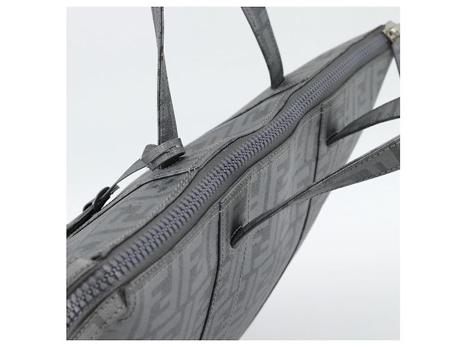 FENDI Borsa a mano Mamma Baguette in tela Zucca PVC Grigio Argento Auth 185974 Marrone - vista 6